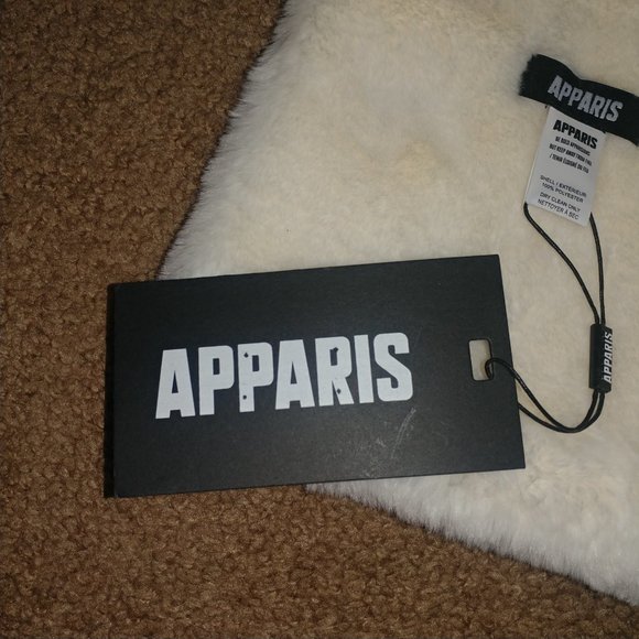 APPARIS: Ivory/Cream Pluche Babmi Scarf - NWT - Picture 7 of 10